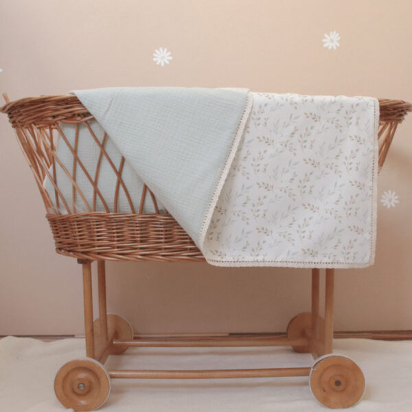 Personalizirana topla dekica, personalizirana dječja deka, dječja deka s imenom, personalizirana deka za bebu, pokloni za bebe, pokloni za babinje, pokloni za krštenje, pokloni za curice, pokloni za djevojčice, pokloni za dečke, pokloni za dječake, personalizirani pokloni, ručni rad, unikatni pokloni, deka za bebu s imenom, poklon za bebu Hrvatska, ručno rađena dječja deka Hrvatska, zečica, tetra deka s čipkom mint