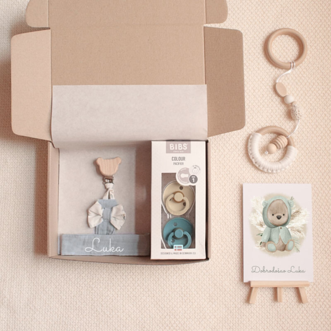 Medvedkova prva dudica scuba poklon za novorođenče, poklon za bebu, personalizirani poklon za bebu, novorođenče, beba, bebe, dudica, pokloni s imenom, prvi poklon za bebu, moja prva dudica mint